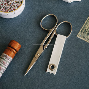 Mini Tijeras Doradas para Coser, Cortador de Hilo de Precisión, Venta al por Mayor de Fábrica - Product Image 5