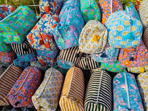 Multi Print Wholesale <b>Makeup</b> Organizer Premium <b>Quilted</b> Luxury Cosmetic Pouch Foldable Eco-friendly Large <b>Makeup</b> Toiletry Pouches - Product Image 5