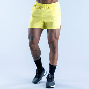 Shorts d'entraînement jaunes fluo de haute qualité pour hommes, shorts de sport à séchage rapide pour hommes avec poches latérales, shorts pour hommes - Product Image 1