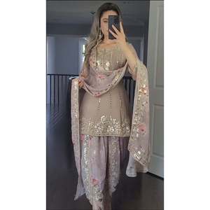 Nuevo diseñador Party Wear Look Top ,Dhoti Salwar y Dupatta 2017 - Product Image 1