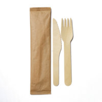 Ensemble de couverts jetables modernes biodégradables en bois, vente en gros du Vietnam, avec serviette incluse, couteau, cuillère, fourchette pour fêtes
