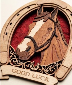 Framed <b>Wooden</b> Horse Head Wall Decor With Horseshoe Design Good Luck Banner <b>Rustic</b> Style For Living Room - Product Image 3
