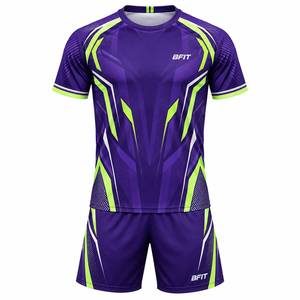 Ensemble d'uniformes de football unisexes haute performance avec maillot géométrique, short assorti et kit de tenue d'équipe athlétique 100 % polyester à séchage rapide - Product Image 1