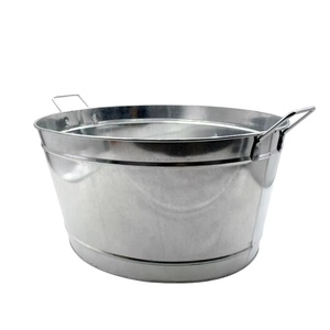 Elegante Cubitera Plateada para Vino, Cerveza, Champán, Regalo Perfecto para Amantes de los Bares y Organizadores de Fiestas en Casa - Product Image 1