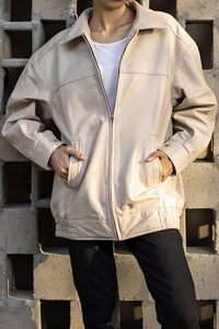 Veste utilitaire en cuir PU beige pour femme, manches longues, col montant, fermeture éclair, coupe-vent, style décontracté automne - Product Image 4