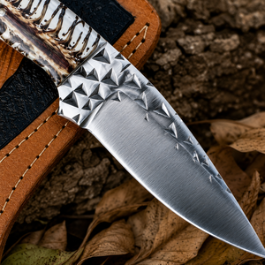 Cuchillo de desollar de acero al carbono de alta calidad personalizado con mango de resina de piña, cuchillo de desollar de hoja fija con funda de cuero - Product Image 3