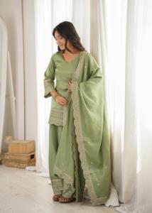 Traje Salwar Verde Satinado Bordado con Cuello en V, Manga Larga, Corte Holgado, Uso Diario Informal, Cintura Elástica, Tejido Transpirable - Product Image 5