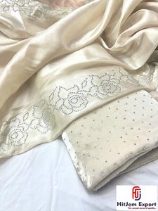 Tissu en maille de strass thermocollants personnalisé, tissé, 70 GSM, écologique, léger, OEM ODM, sur commande, multi-usages, résistant à l'eau - Product Image 6