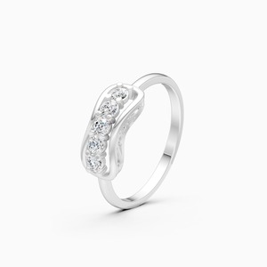 Anillo curvo con cinco diamantes cultivados en laboratorio de 0.25 quilates en oro amarillo, blanco y rosa de 9 quilates - Product Image 2