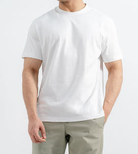 Camiseta de hombre de corte ajustado, de alta calidad, estilo cropped, oversize, con logo personalizado, serigrafiada, 100% algodón, 260GSM. - Product Image 3