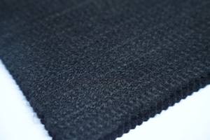 Feltro Agugliato in Polipropilene (PAN) Pre-Ossidato da 400 g/m² con Fibre da 3,5 mm per Isolamento Termico Industriale - Product Image 1