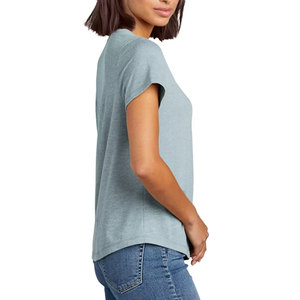T-shirt personnalisé pour femme, coupe ample, col rond, imprimé graphique, broderie, coton, fibre de bambou, séchage rapide - Product Image 3