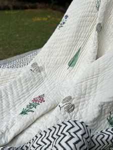 Stylish Luxurious Ultra Soft Printed Western <b>Comforter</b> <b>Set</b> Winter Season Breathable Eco-friendly 100% Organic Cotton Quilt - Product Image 3