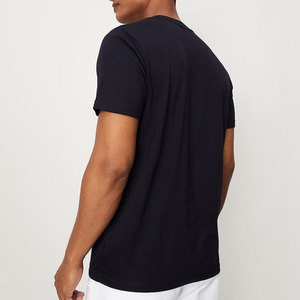T-shirt pour homme à manches courtes, col rond, coupe classique, en jersey de coton, couleur unie, avec logo sur le devant - Product Image 4