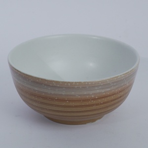 Tazón Pequeño de Cerámica Hecho a Mano con Diseño Japandi y Acabado Moteado con Efecto Madera, Interior Blanco, Apto para Lavavajillas, para Restaurantes, Cafeterías y HORECA - Product Image 3