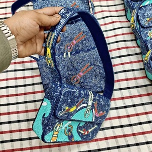 Sac à bandoulière élégant au design unique avec broderie perlée, sac à main artisanal élégant pour femmes, idéal pour les soirées et les événements spéciaux - Product Image 4