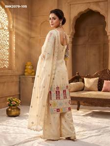 Nouvel arrivage : Ensemble Kurti droit, Plazzo et Dupatta en Chinon avec broderie et motifs Butti colorés – Fournisseur d'Inde - Product Image 3