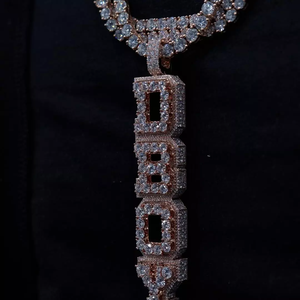 CONCEPTION INT-10-565 Colgante de Moissanita VVS con Certificado GRA, Totalmente Engastado en Oro, con Letra de Nombre Personalizada Estilo Hip Hop, que Pasa la Prueba del Diamante - Product Image 2