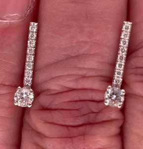 Elegantes Pendientes de Oro de 14K con Diamantes de Laboratorio en Forma de Gota, Corte Redondo, Joyería Fina, Regalo de Lujo para Mamá, Cumpleaños, Aniversario - Product Image 4