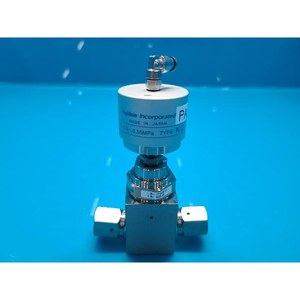 Vanne à diaphragme manuelle FUJIKIN 316L 480003, utilisée comme pièce détachée pour équipement semi-conducteur Legacy - Product Image 2