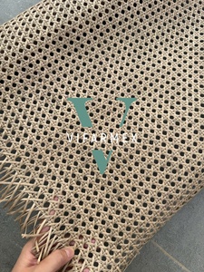 Tapis en rotin noir tressé perforé, motif personnalisable, matériau de revêtement pour meubles et décoration intérieure, durée de vie de 10 ans, garde au sec - Product Image 2