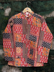 เสื้อแจ็คเก็ตผ้าควิลท์สีแดงสไตล์วินเทจสำหรับผู้หญิง ลายดอกไม้พิมพ์ลายโบโฮ เสื้อคลุมผ้าฝ้ายงานฝีมือ ขายส่ง - Product Image 1