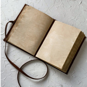 Grimorio de Cuero Personalizado, Libro de Sombras con Pentagrama de Triple Luna, Cuaderno Hecho a Mano - Product Image 3