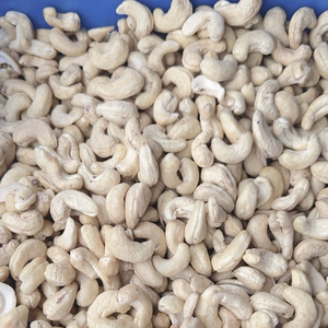 Hot Sale Raw Cashew <b>Nut</b> Ivory Coast Ww320 Ww240 Cashew <b>Nut</b> <b>Kernels</b> Santigo Cashew Vietnam Factory Price - Product Image 1
