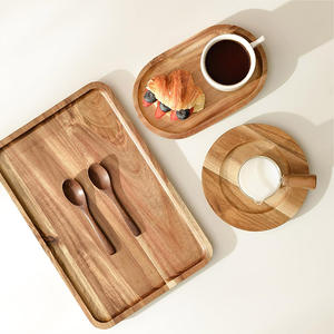 Ensemble de 2 plateaux de service en bois d'acacia au design élégant avec bord surélevé Assiettes en bois légères pour snacks et desserts - Product Image 3