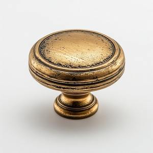 Poignée de porte en métal de conception européenne à épaisseur renforcée, anti-corrosion et facile à installer, conçue pour des performances robustes, idéale pour les villas et les hôtels - Product Image 2