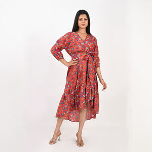Robe en coton à imprimé floral élégant, col en V, manches longues, taille ajustable avec lien, ourlet asymétrique, mode bohème décontractée d'été - Product Image 1