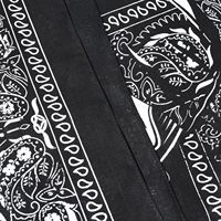 Op maat gemaakte vierkante zijden satijnen bandana hoofdsjaal met dieren geometrisch & cartoon strikken design digitale print multifunctioneel voor heren