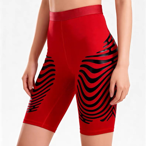 Shorts de compression pour hommes avec logo personnalisé, séchage rapide, respirants, extensibles, longueur capri, pour la course et le sport en salle de sport - Product Image 3