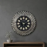 Horloge murale en bois artisanale Victoria, analogique à quartz, fonctionnant à piles, ronde, motif pièces de monnaie noires, Huda Handicrafts