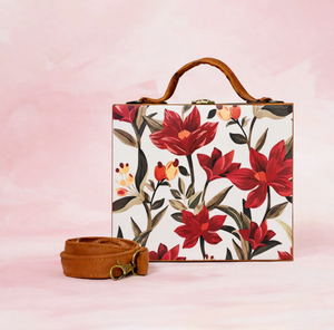 Bolso de Mano Tipo Maleta con Estampado de Flores Rojas, Estructura de Madera Artesanal, Acabado Mate con Tela de Gamuza Satinada, Bolso de Diseño de Lujo - Product Image 1