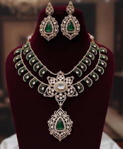 ชุดสร้อยคอพร้อมต่างหูทองเหลืองชุบทองคุณภาพพรีเมียม ประดับด้วยโมอิสซาไนต์แท้แบบดับเบิ้ลต์ สำหรับผู้หญิง ของขวัญงานแต่งงาน คอลเลคชั่นสุดหรู - Product Image 4