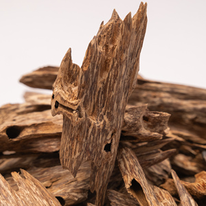 Agarwood Raw Material for Wholesale - Product Image 2