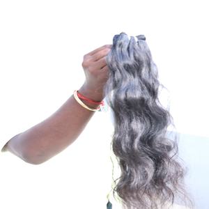 Faisceaux de cheveux humains vierges non traités à la machine, trame, extension de cheveux Remy indiens bruts avec sensation de main douce et alignement des cuticules - Product Image 1