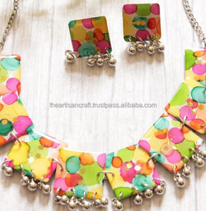 Multi-Color Resin Necklace Set Customized Color Floral Pattern Polished Finish Fashion Jewelry Embellished Ghungroo <b>Beads</b> - Product Image 2