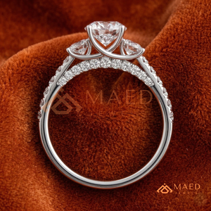 แหวนมอสซาไนต์สามเม็ด ทองคำขาวชุบทองคำชมพู 925 แบบสั่งทำพิเศษ ทรงกลมเจียระไนแบบไล่ระดับ สำหรับวันครบรอบแต่งงาน เครื่องประดับเจ้าสาว ขายส่ง - Product Image 2