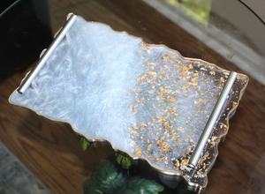 ถาดเรซิ่นสีขาวมุกทำมือ: ประดับเกล็ดทอง, ถาดเครื่องสำอาง - Product Image 4
