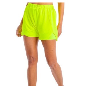 Shorts de sport tendance pour femmes 2026, jaune fluo, taille mi-haute élastique avec poches, séchage rapide, tricoté, coupe régulière, OEM - Product Image 1