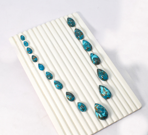 Cabochon en chrysocolle rare en forme de goutte, qualité supérieure, 100% chrysocolle naturelle, pierre précieuse non montée pour la création de pendentifs - Product Image 1