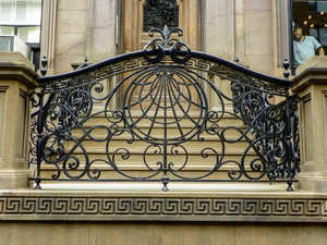 Victorian-style <b>wall</b>-<b>mounted</b> wrought iron railing, featuring an elegant design, rust resistance, and easy installation. - Product Image 2