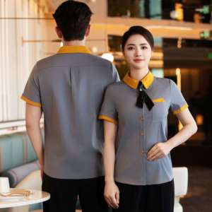 Polo unisexe de café en gros, personnalisable avec logo brodé, uniforme de serveur/serveuse pour restaurant - Product Image 3