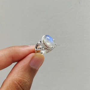 Anillo de plata esterlina sólida 925, anillo de plata hecho a mano, anillo bohemio, anillo de piedra lunar de Fuego Azul - Product Image 2