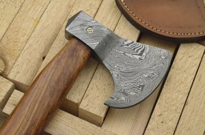 Hacha de acero de Damasco forjada a mano con mango de madera, hacha de constructor para partir leña - Product Image 3