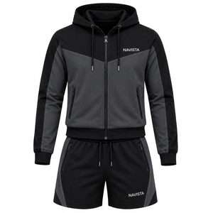 Ensemble décontracté deux pièces pour femme : short et crop top à capuche, couleur unie, en velours de coton lavé, respirant, coupe ample, longueur genou, personnalisable - Product Image 1