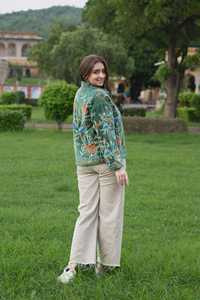 Veste matelassée en velours brodée à la main, style vintage Suzani, pour femmes, broderie florale, respirante, réversible, rembourrage en coton - Product Image 2