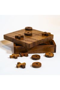 Juego de Tic Tac Toe de Madera Hecho a Mano con Diseño Clásico Fab, Tablero de Juego con Bloques X y O Impresos - Product Image 2